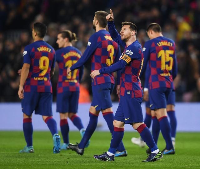  摩纳哥新星梅开二度助队登顶积分榜  